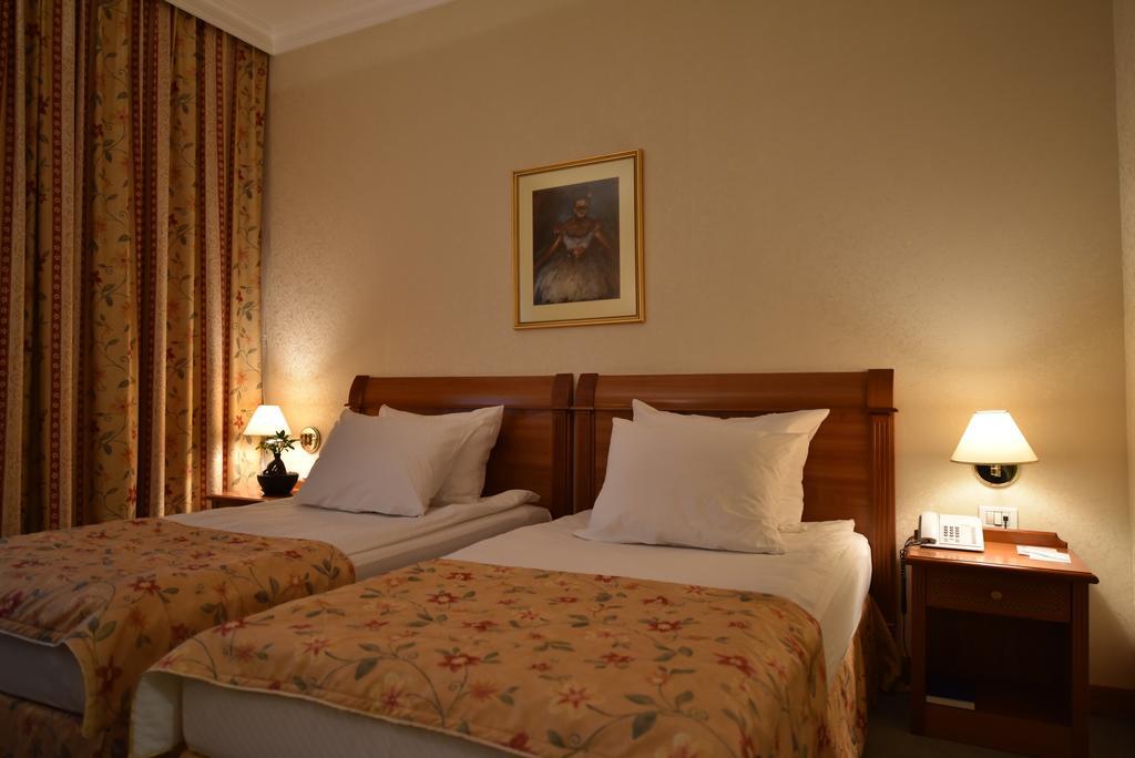 Best Western Hotel Turist Skopie Habitación foto
