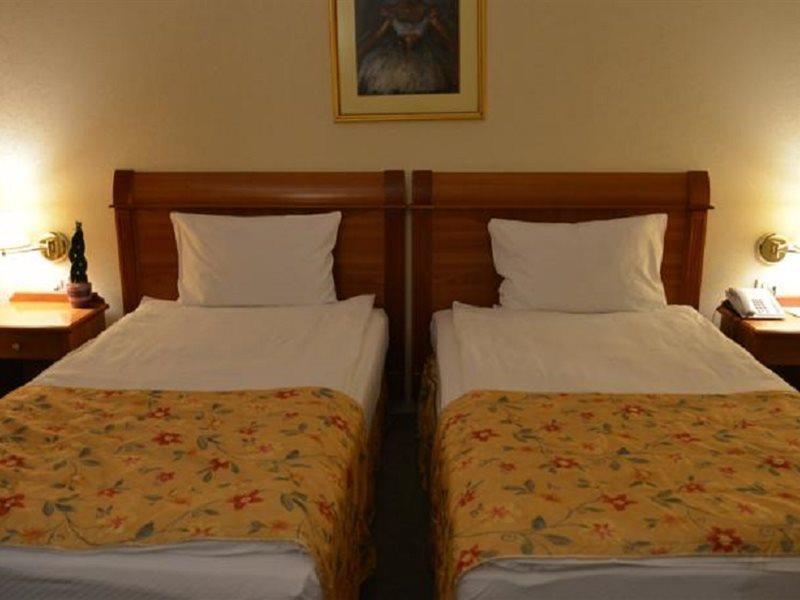 Best Western Hotel Turist Skopie Exterior foto
